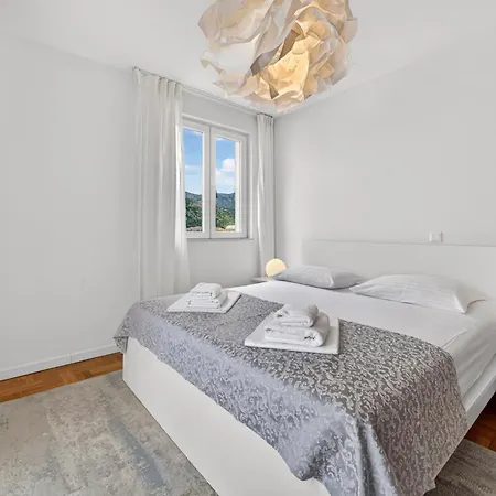 Spacious 4 Bedroom With Sea View - Free Parking * 두브로브니크