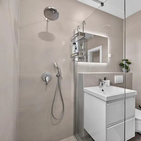 Spacious 4 Bedroom With Sea View - Free Parking 두브로브니크