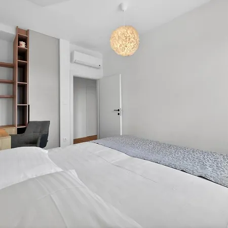 Spacious 4 Bedroom With Sea View - Free Parking Dubrovnik