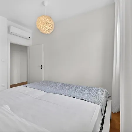Spacious 4 Bedroom With Sea View - Free Parking * 두브로브니크