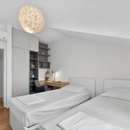 Spacious 4 Bedroom With Sea View - Free Parking 두브로브니크