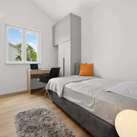Spacious 4 Bedroom With Sea View - Free Parking 아파트
